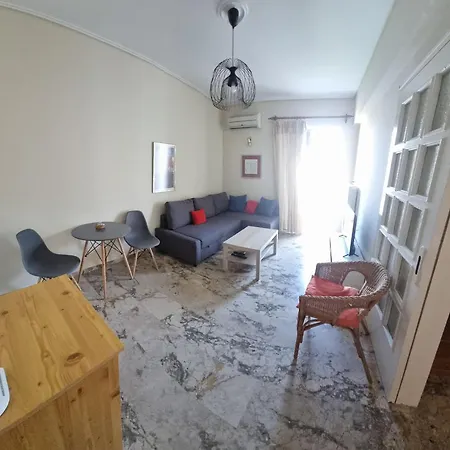 Arismari Spacious Apartment Kalamata