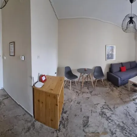 Апартаменты Arismari Spacious Каламата